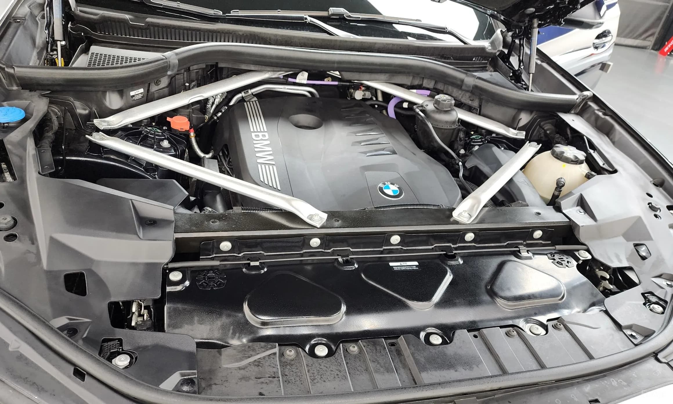 X6 (G06)
