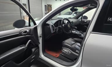 New Cayenne