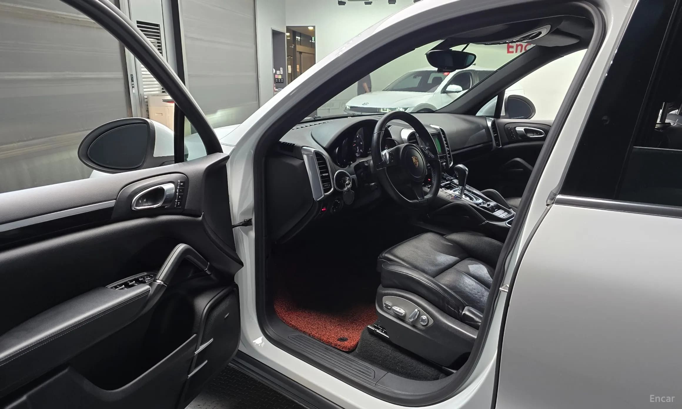 New Cayenne