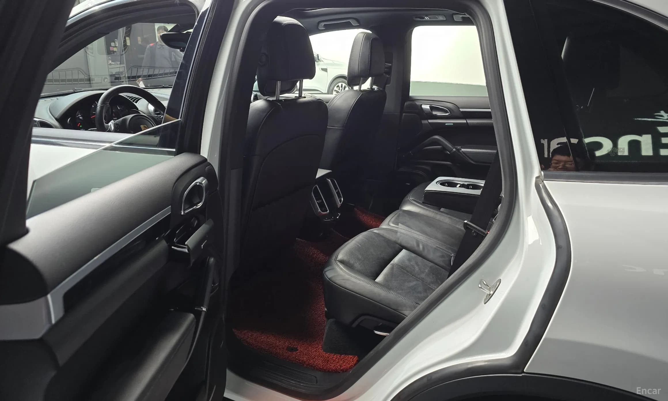New Cayenne