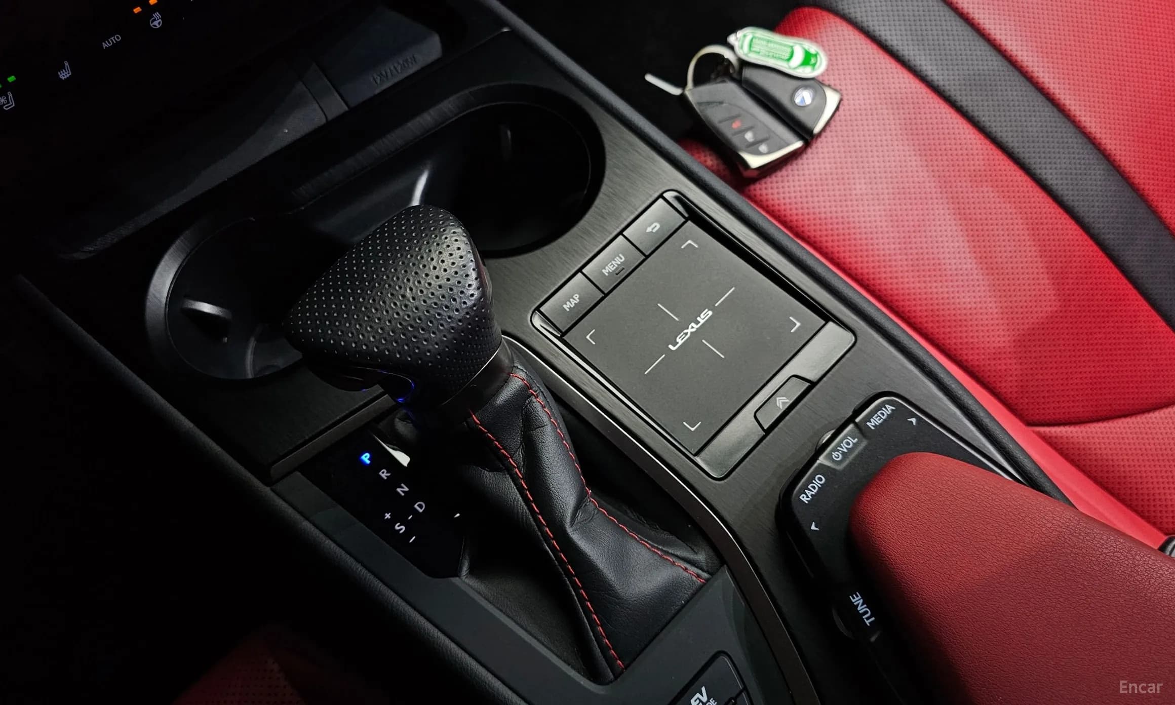 UX250h