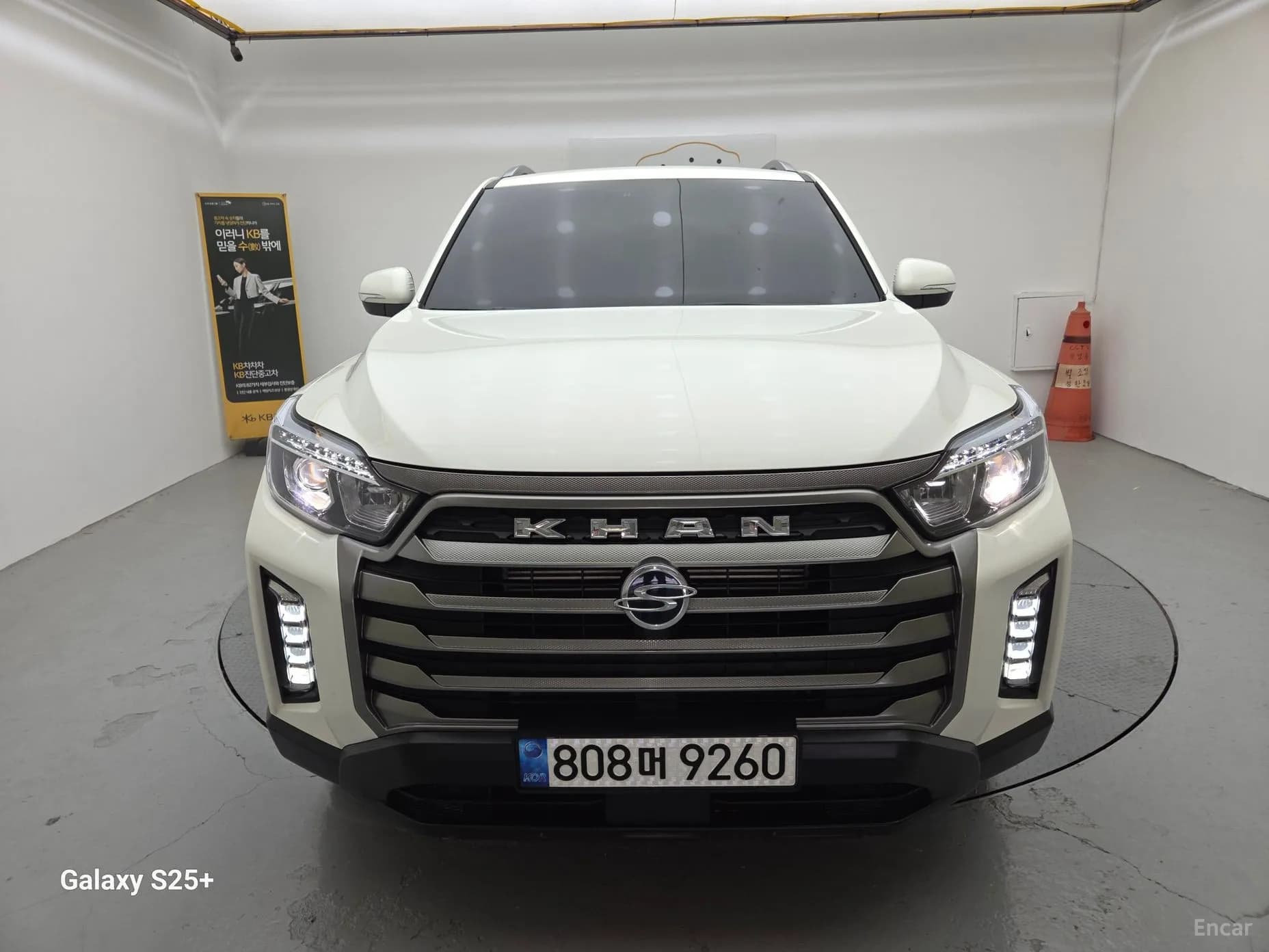 Rexton Sports Khan