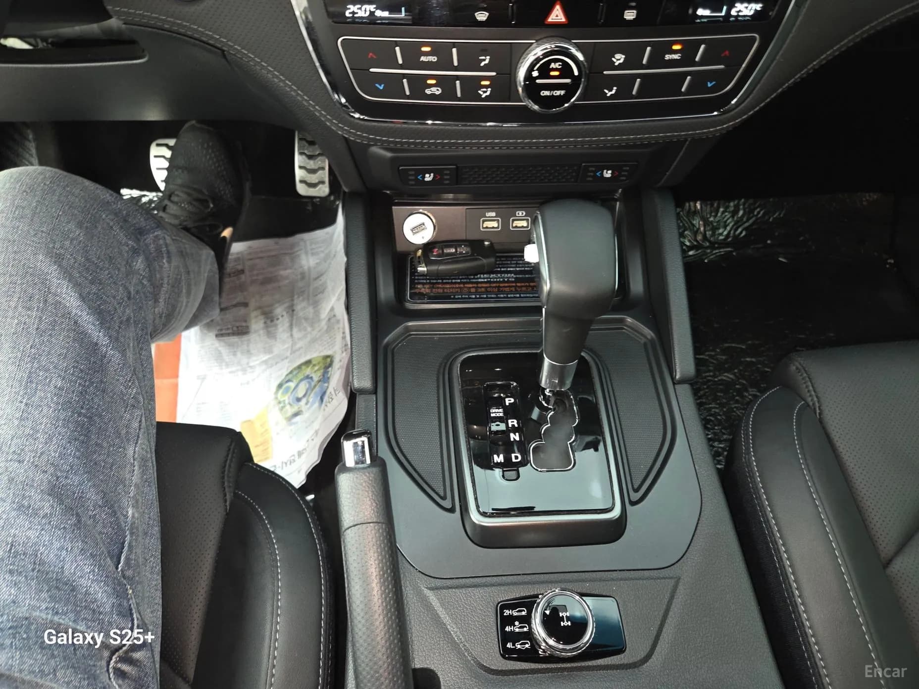 Rexton Sports Khan
