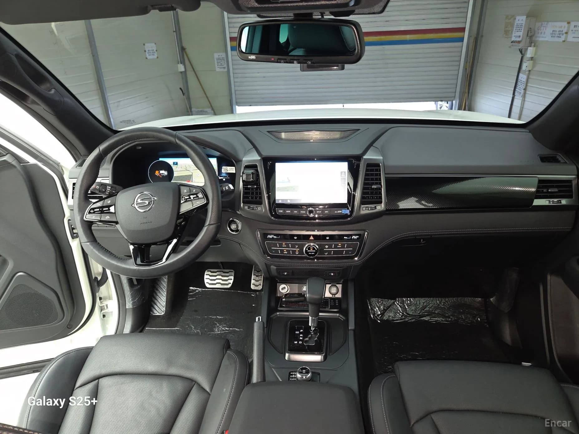 Rexton Sports Khan