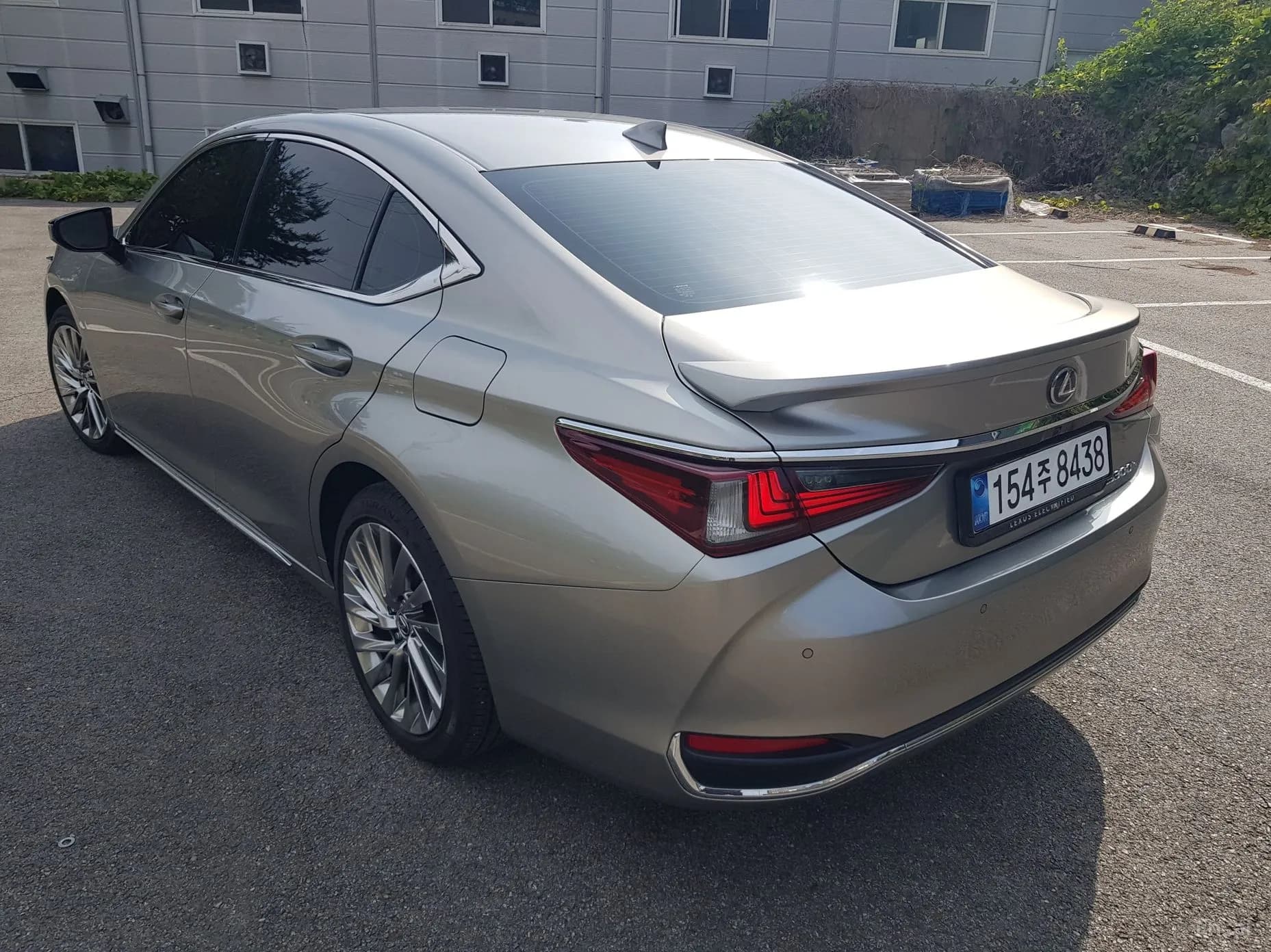 ES300h 7th Generation