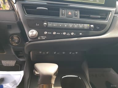 ES300h 7th Generation