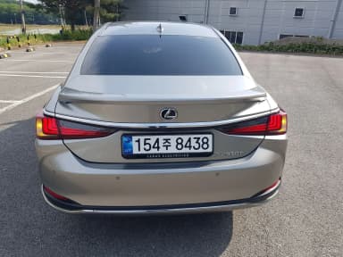 ES300h 7th Generation