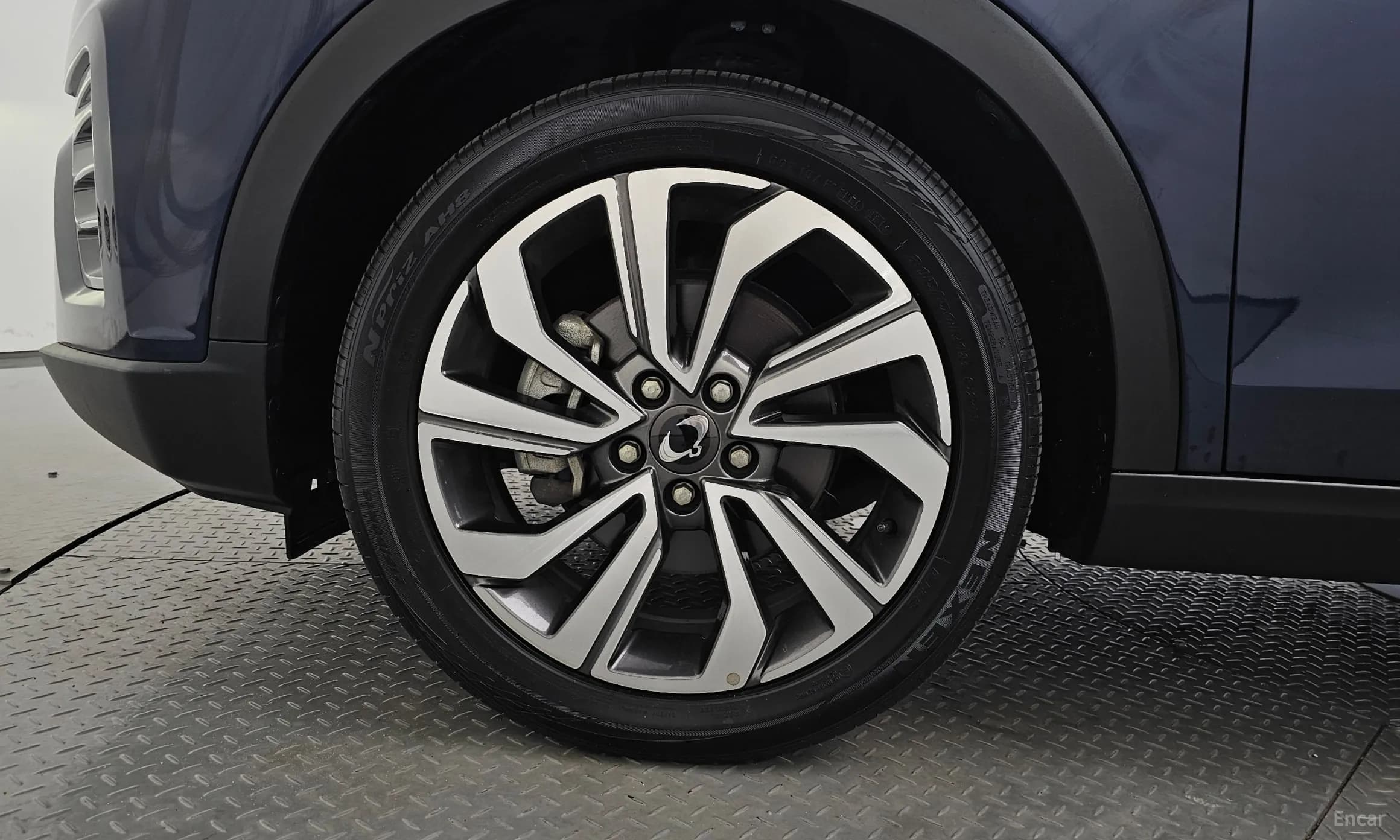 Berry New Tivoli