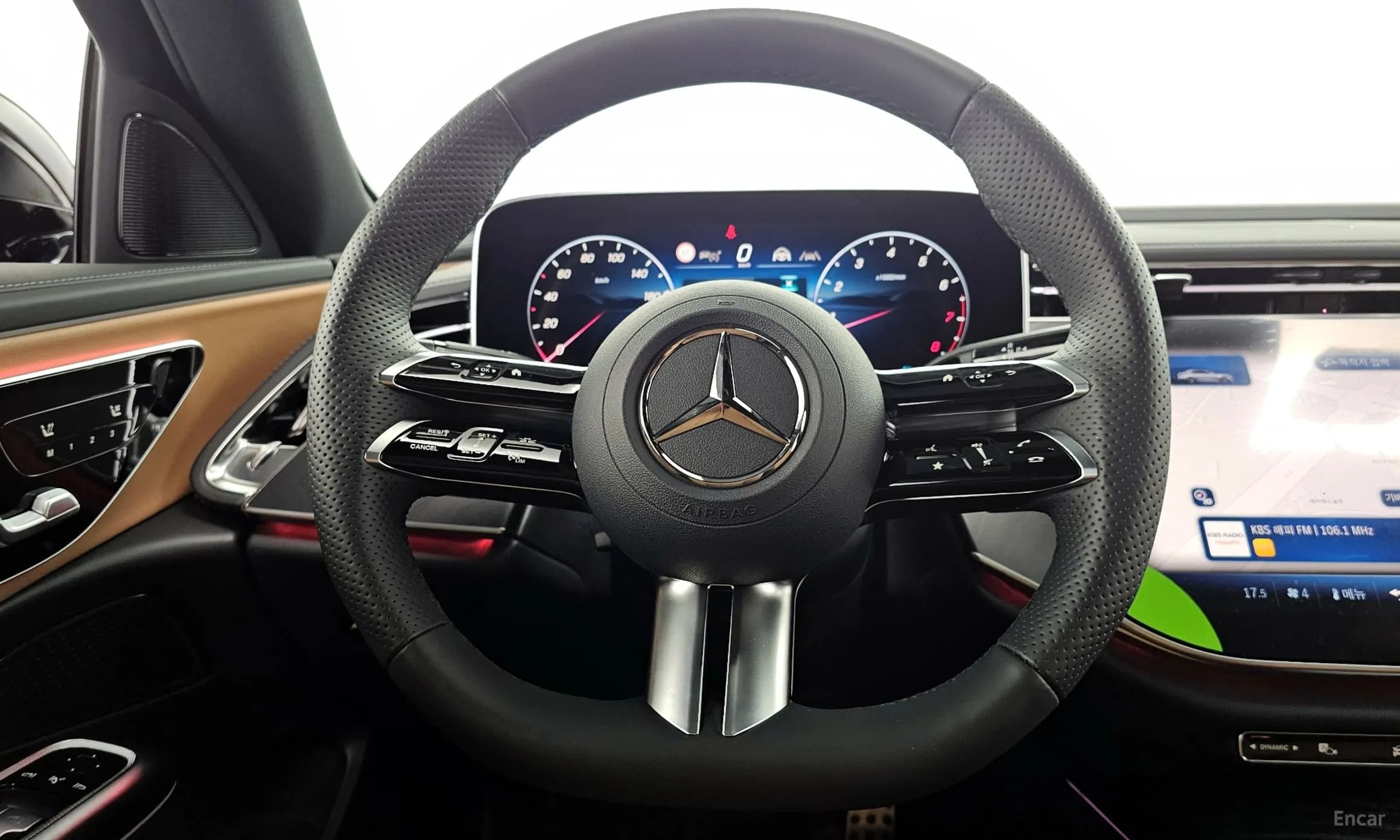 E-Class W214