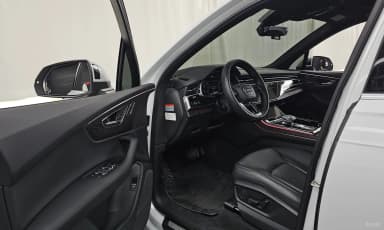 Q7 (4M)
