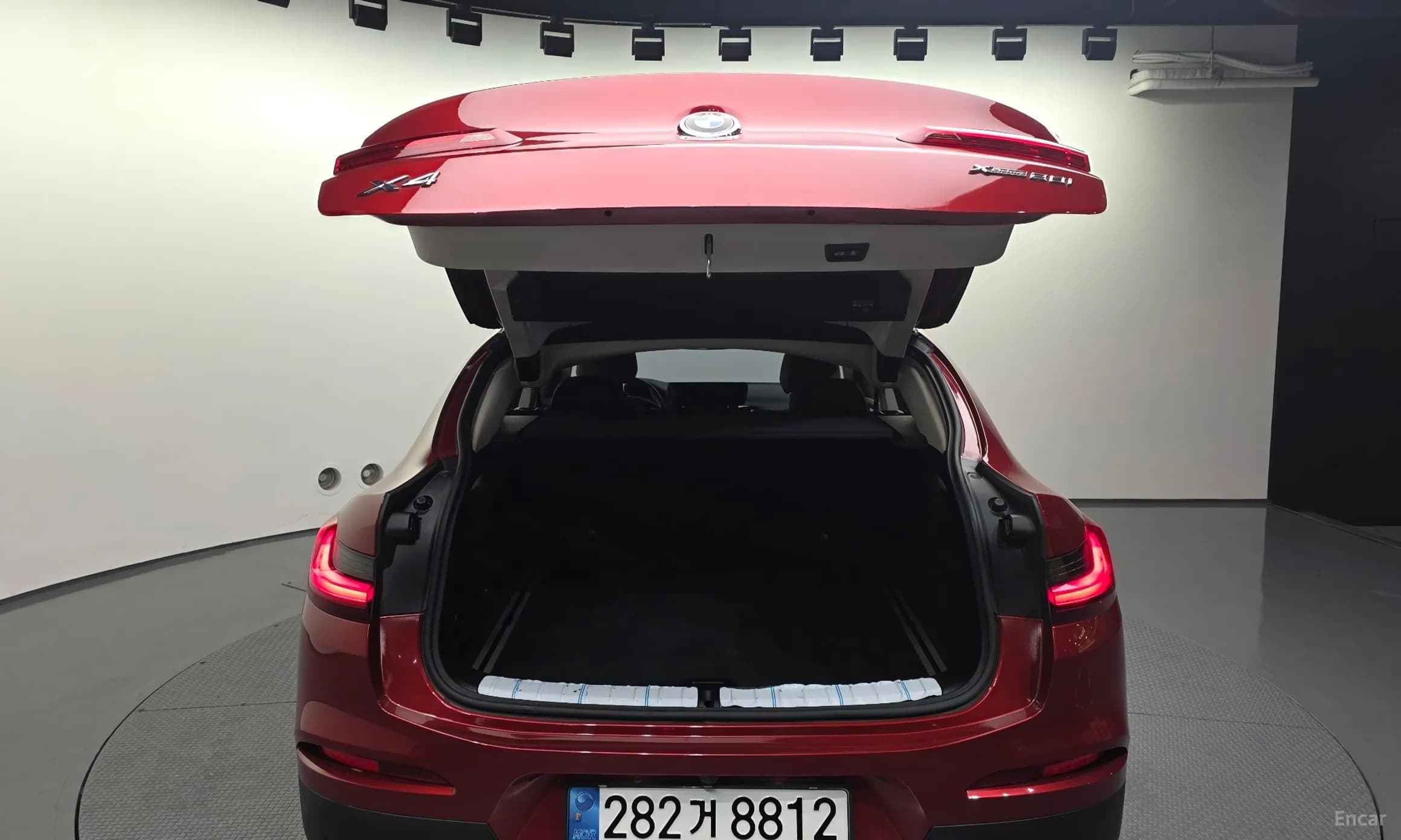 X4 (G02)