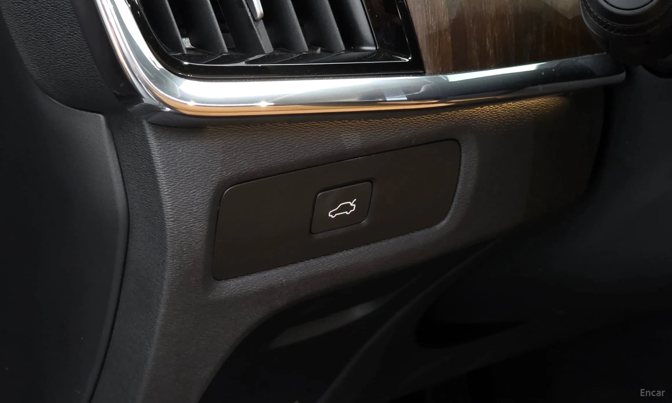 S90