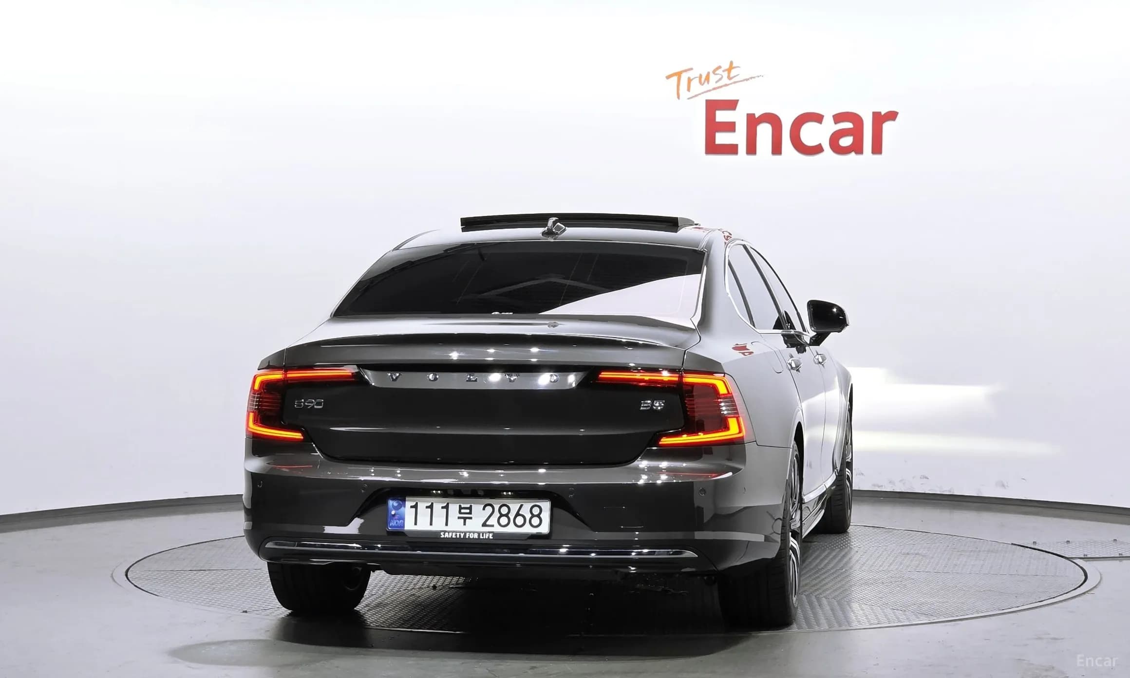S90