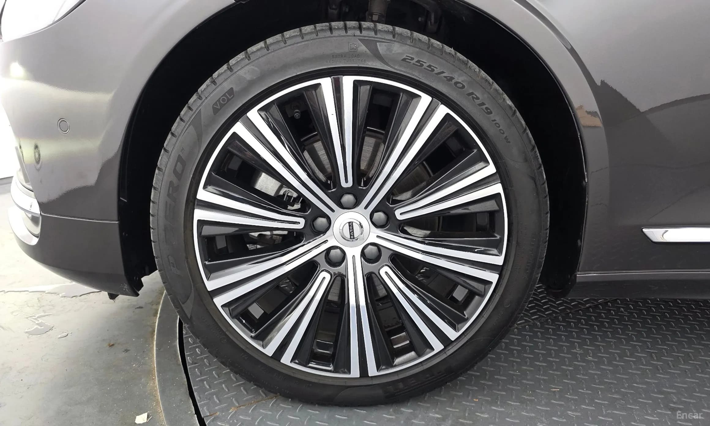 S90