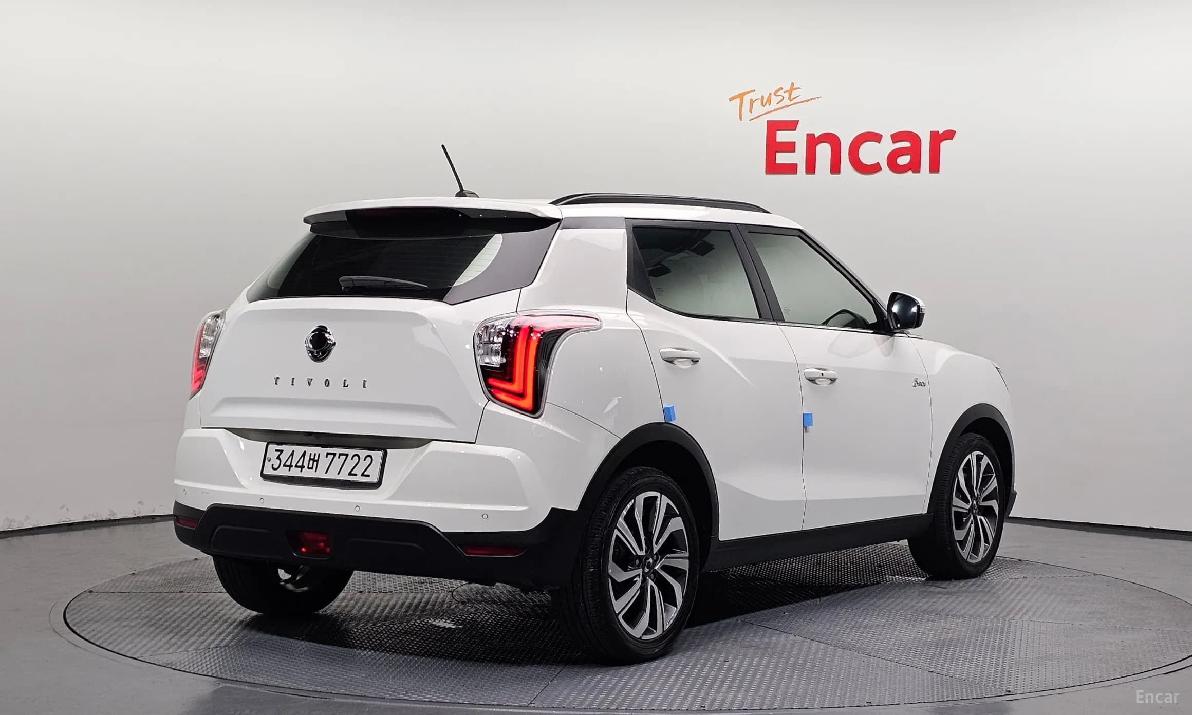 Berry New Tivoli