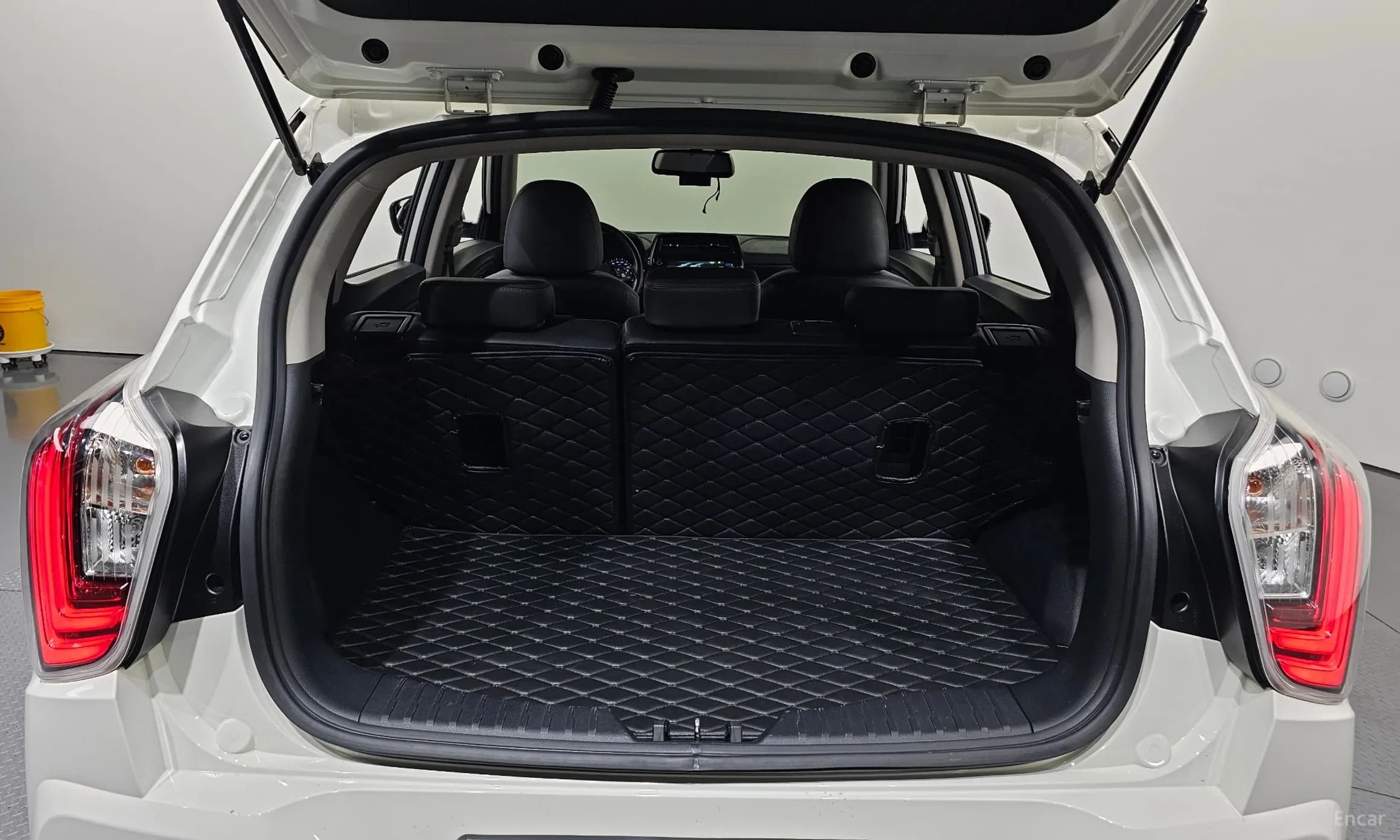 Berry New Tivoli