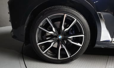 X7 (G07)