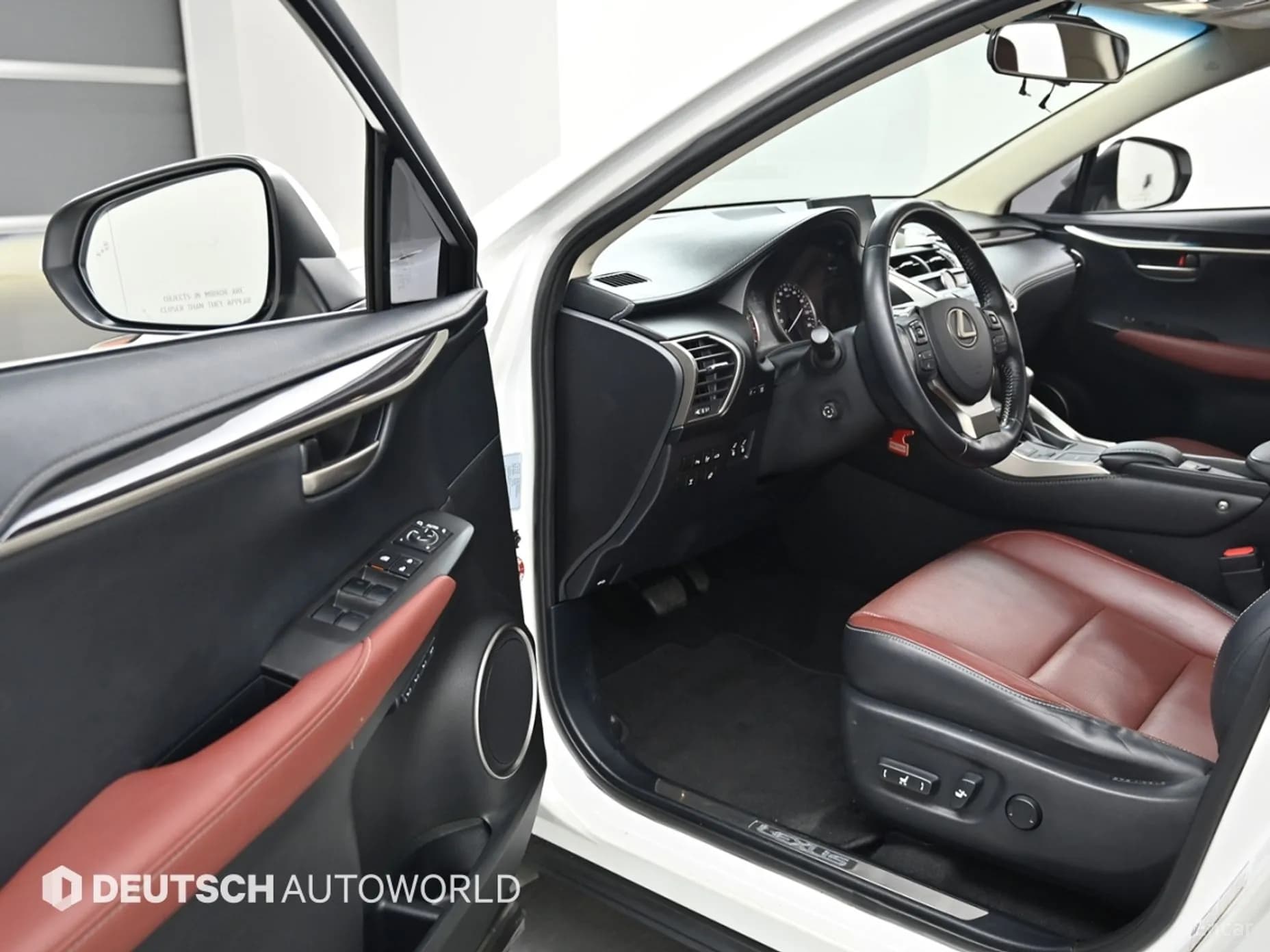 NX200t