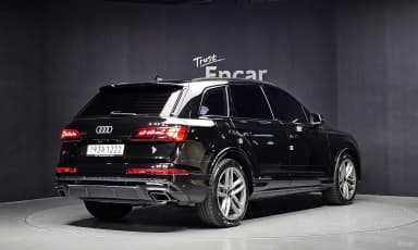 Q7 (4M)