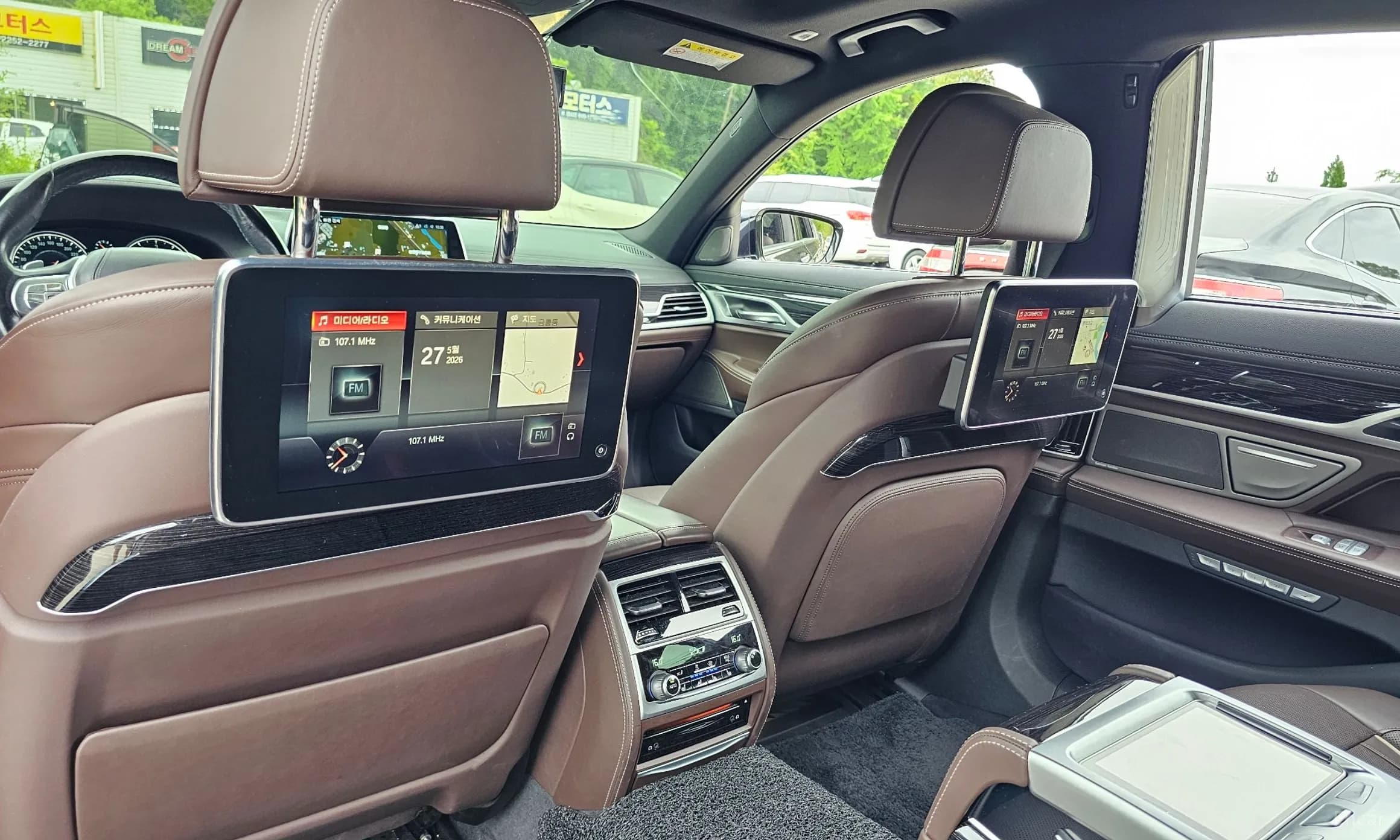 7 Series (G11)
