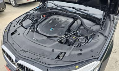 7 Series (G11)
