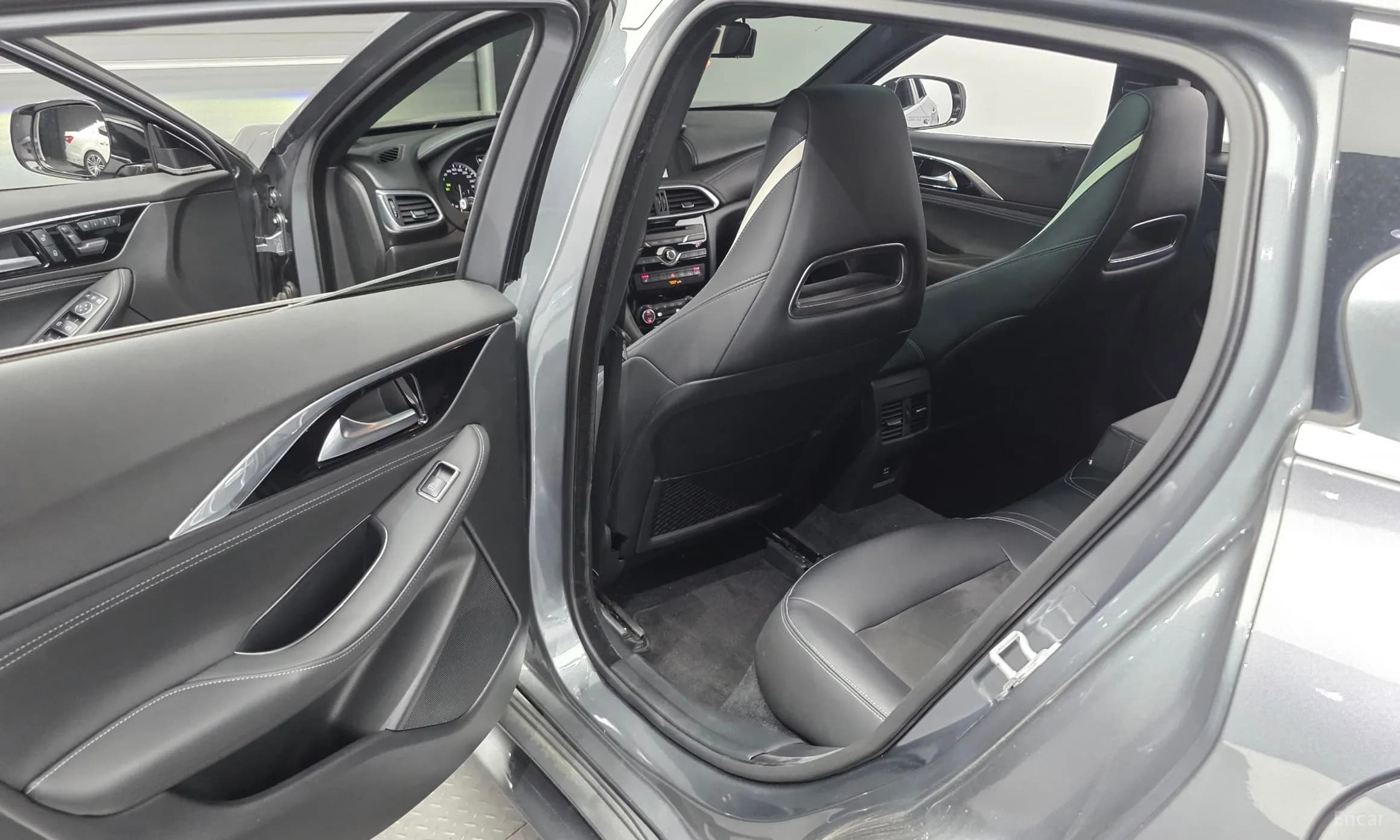 Q30