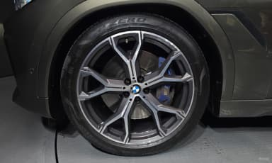 X6 (G06)