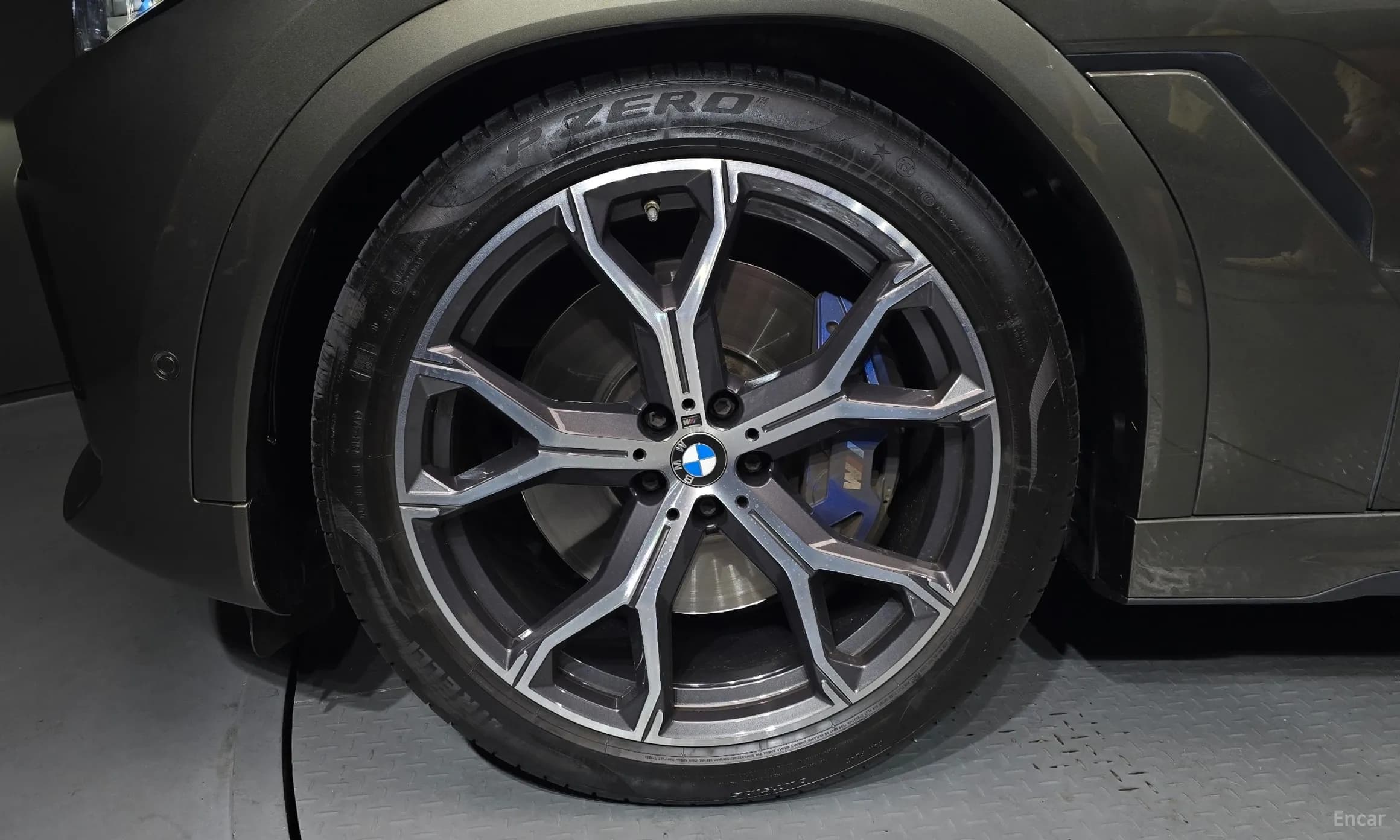 X6 (G06)