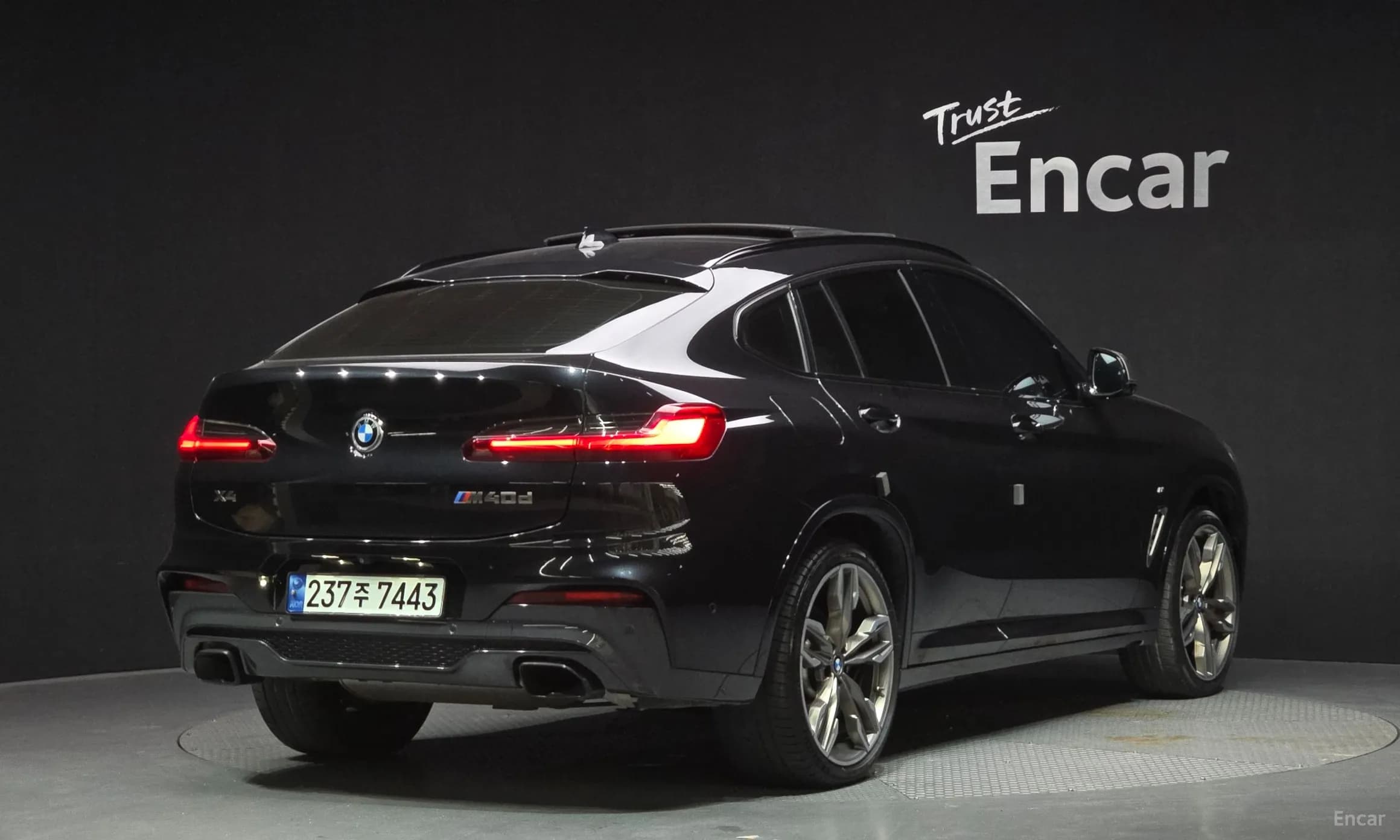 X4 (G02)