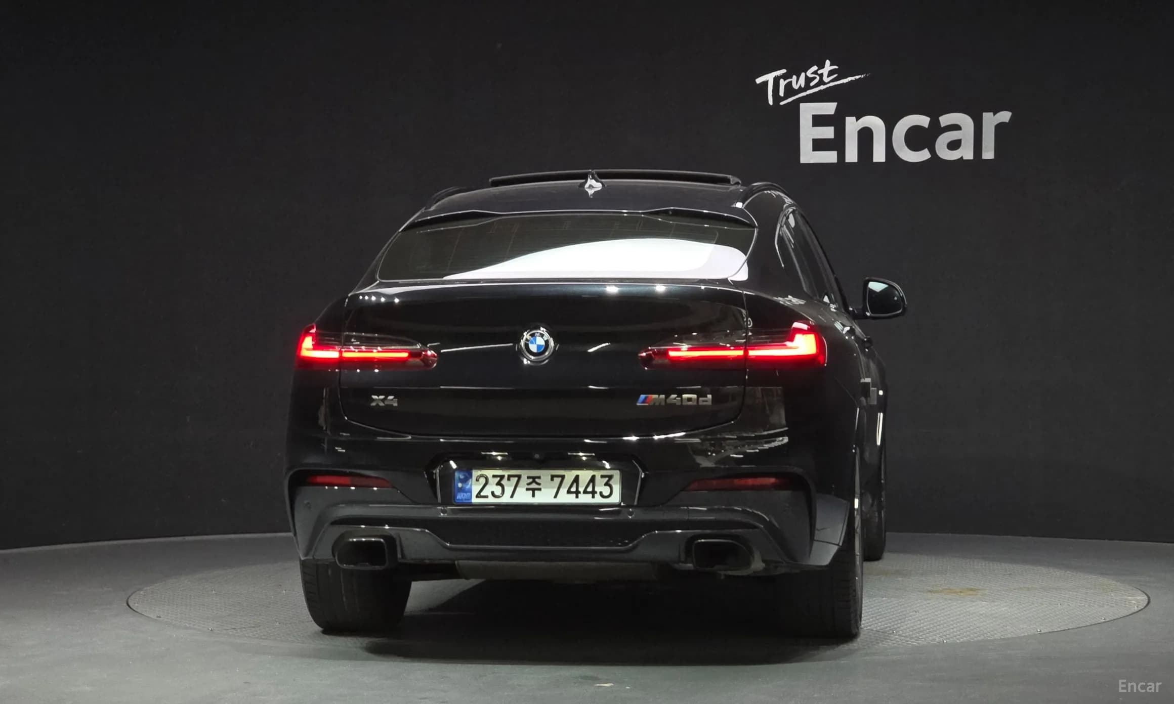 X4 (G02)