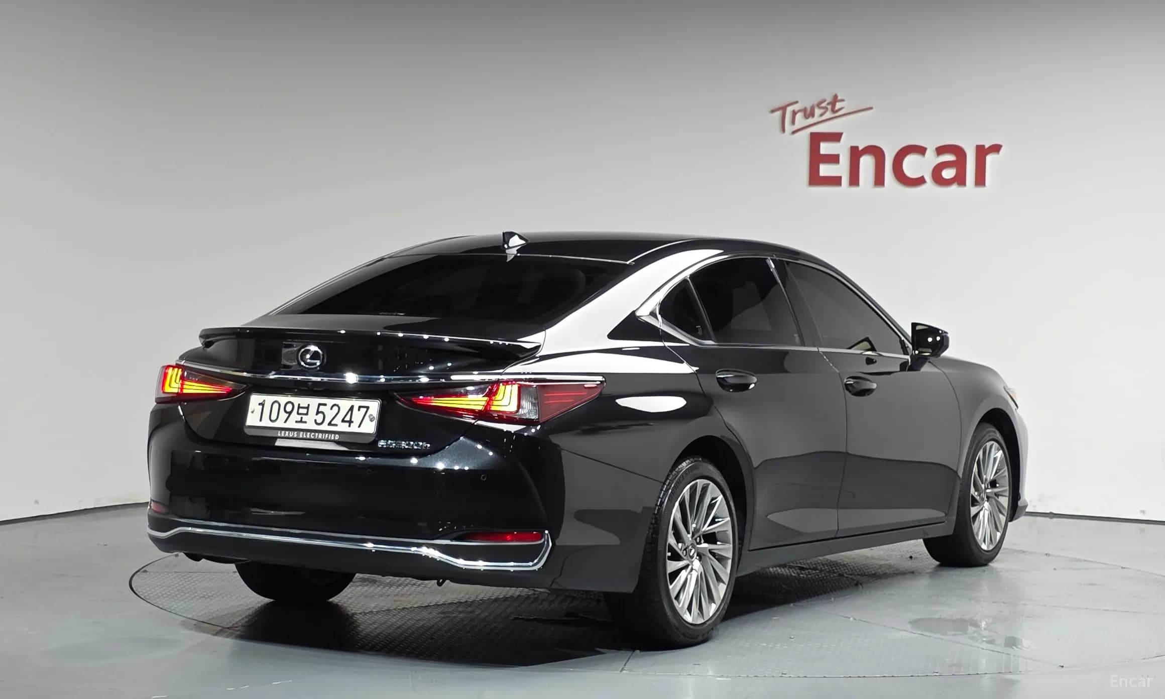 ES300h 7th Generation