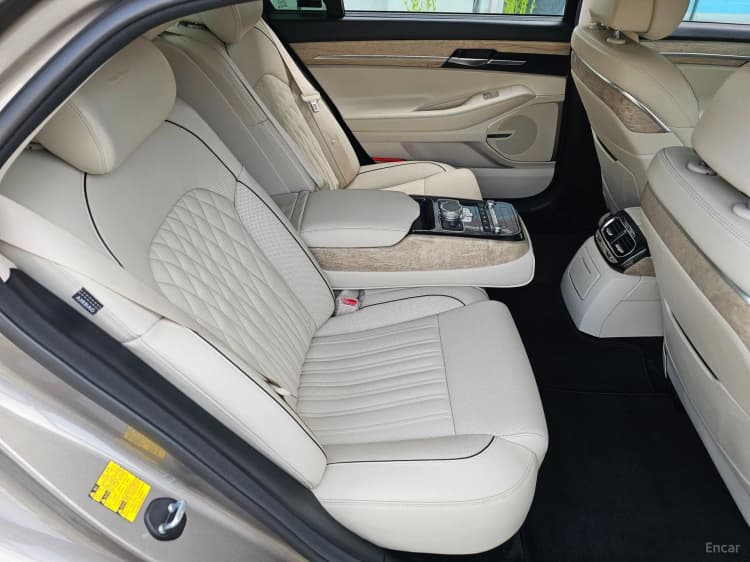 G90