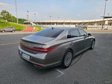 G90