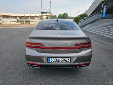 G90
