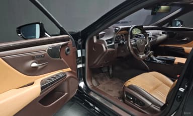 ES300h 7th Generation