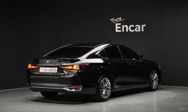 ES300h 7th Generation