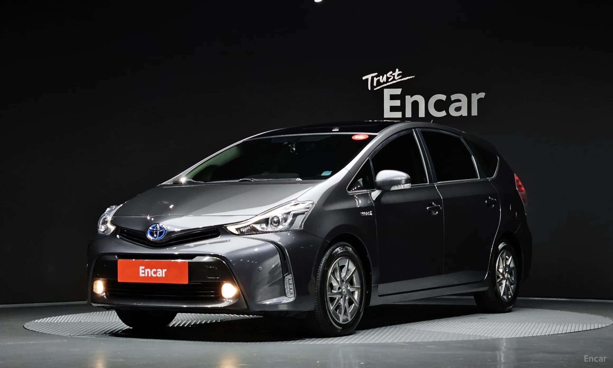 Prius V