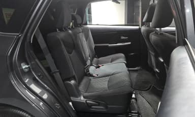 Prius V