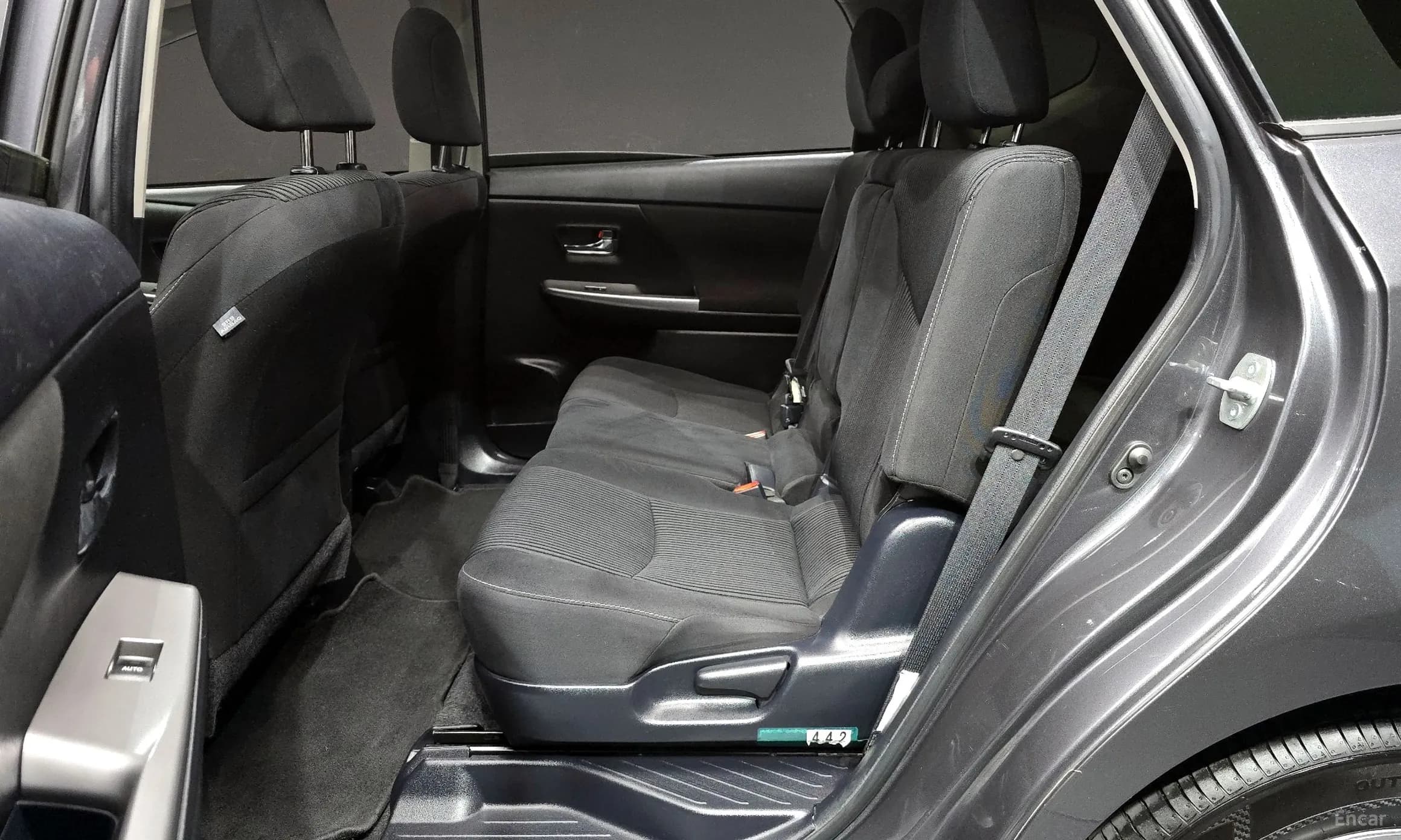 Prius V
