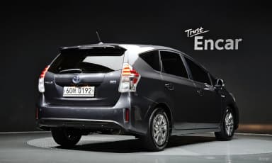 Prius V