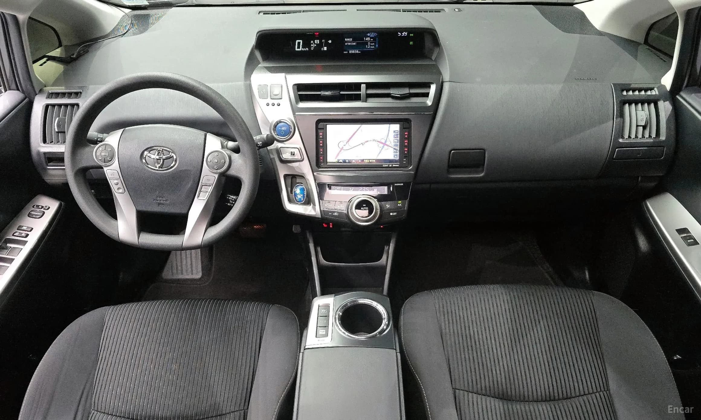 Prius V