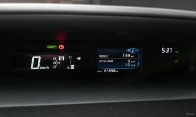Prius V