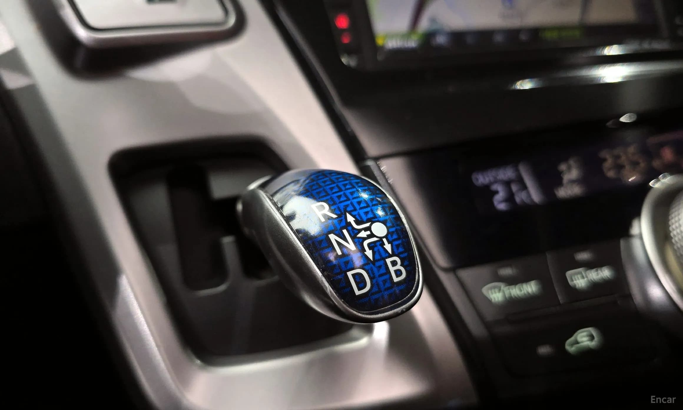 Prius V