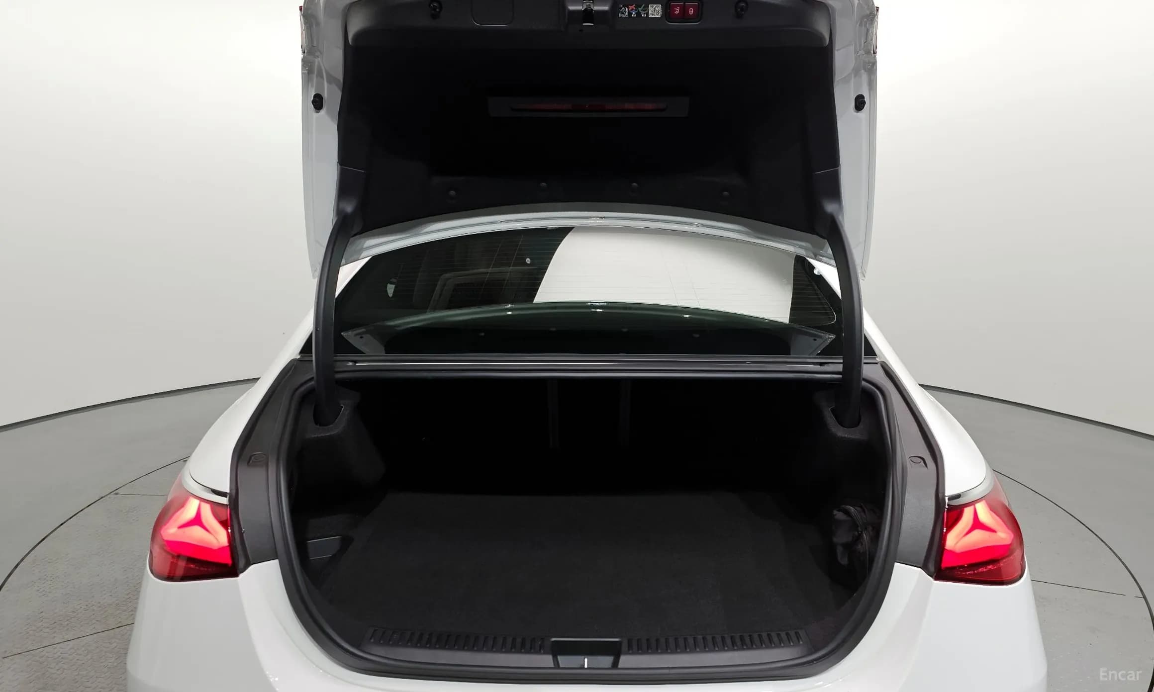 E-Class W214