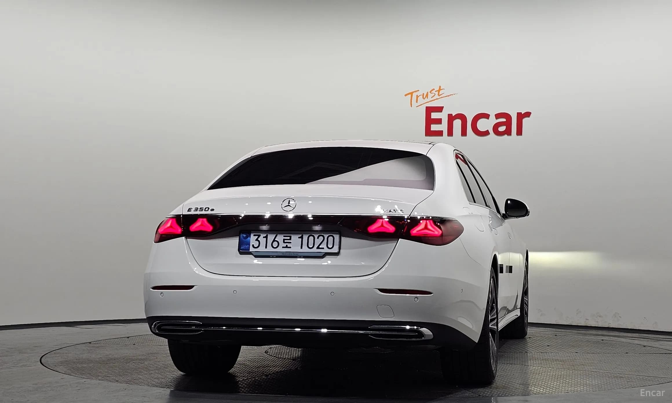 E-Class W214