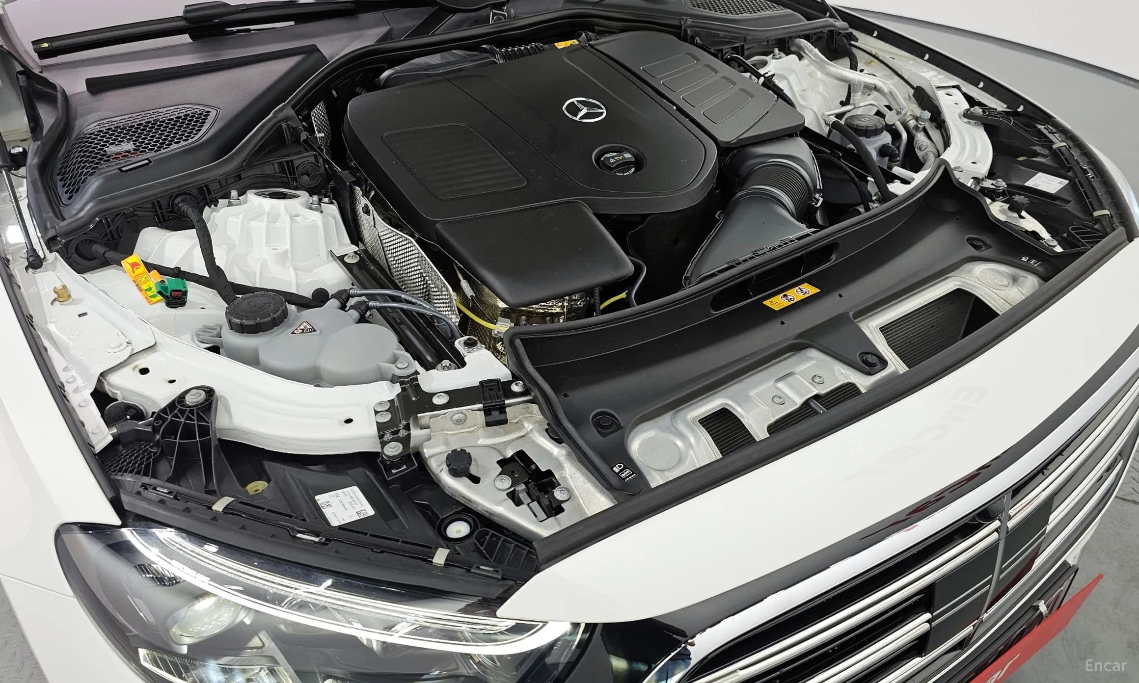 E-Class W214