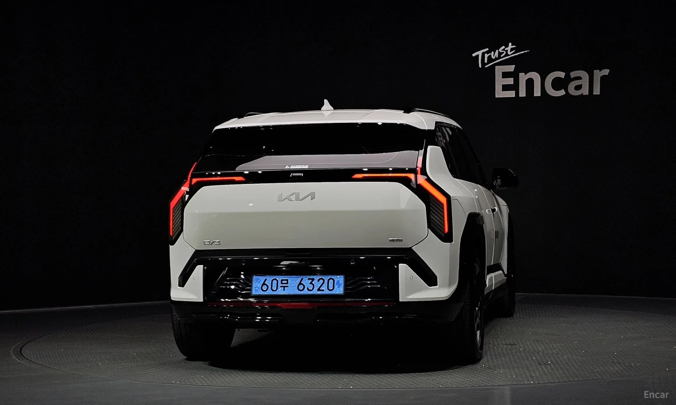 EV3