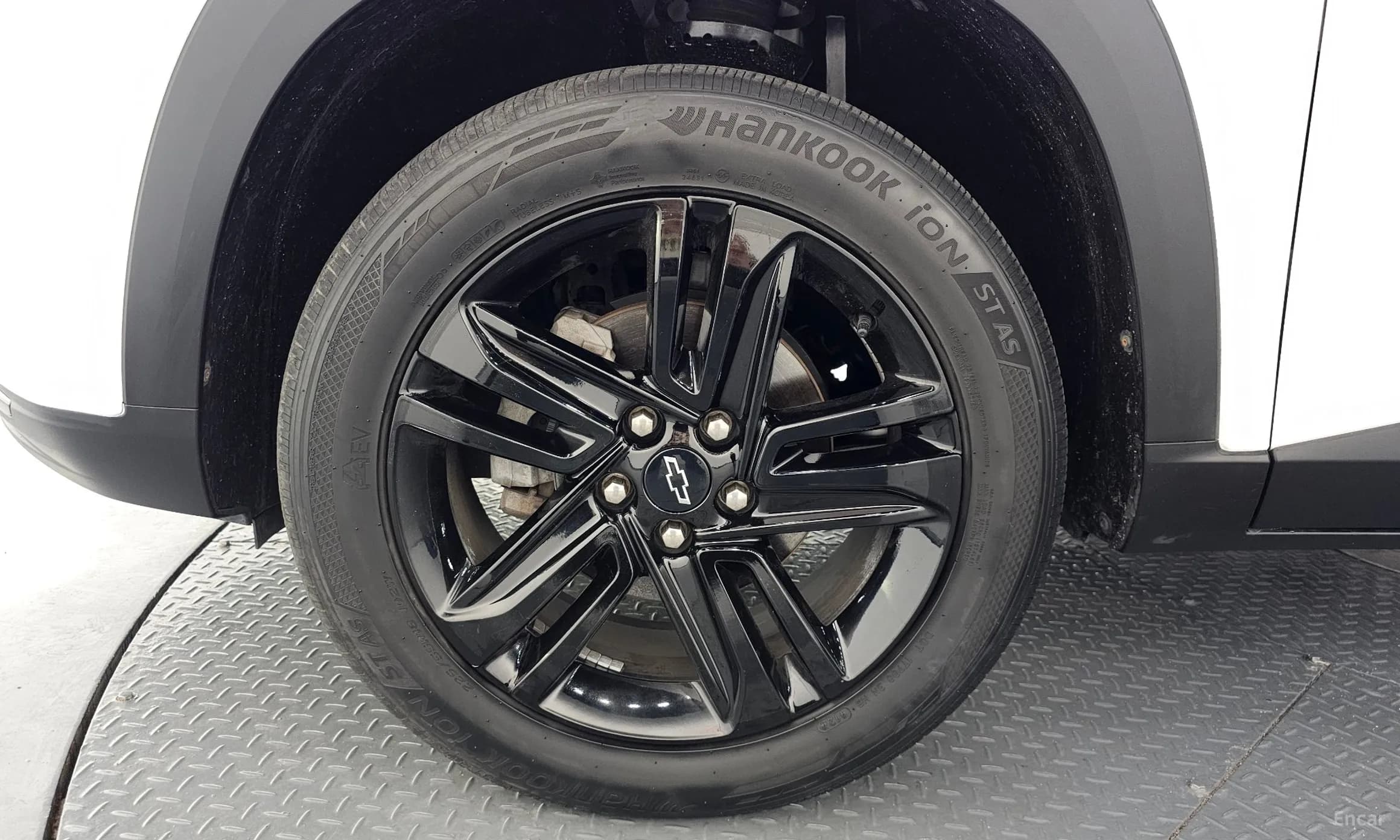 Trax Crossover