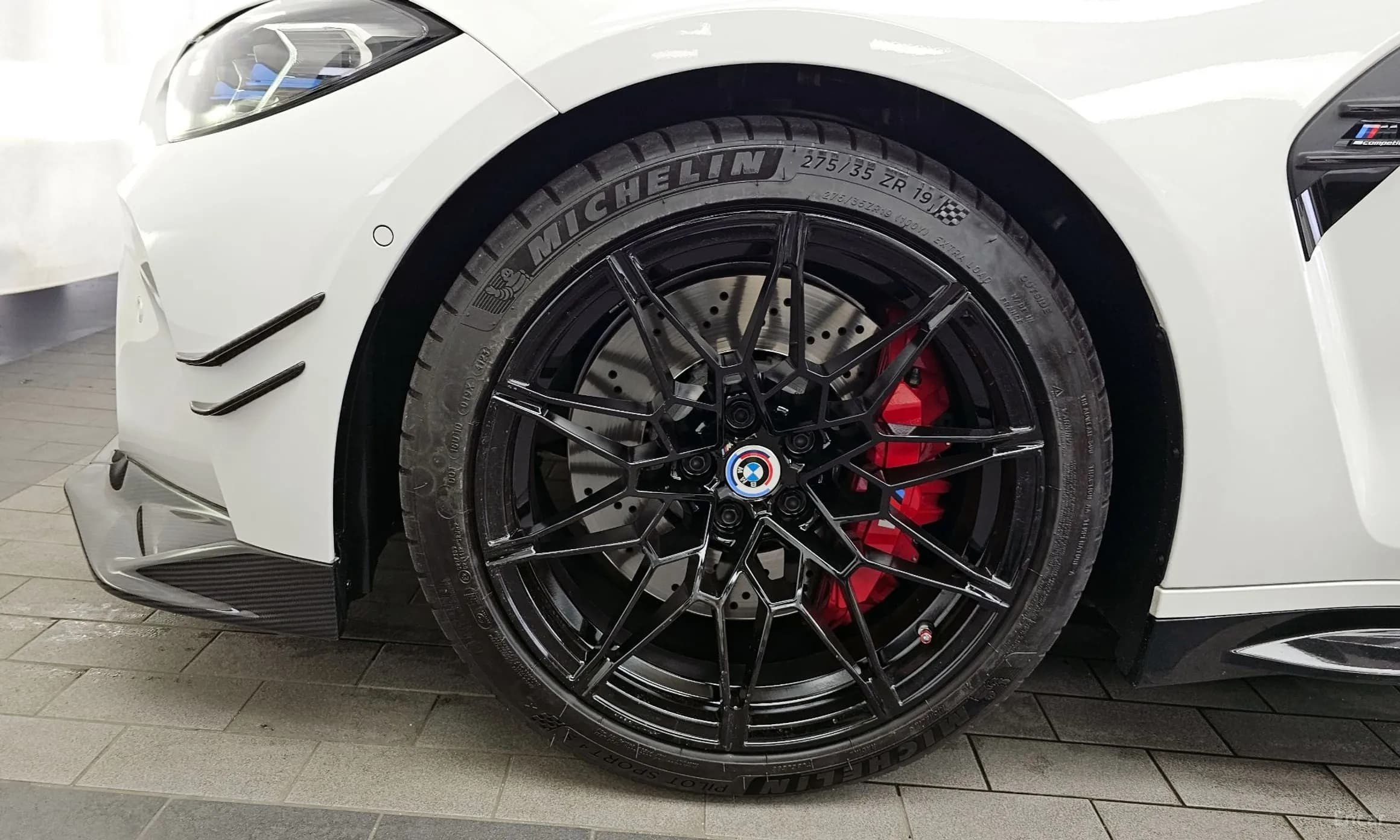 M4 (G82)