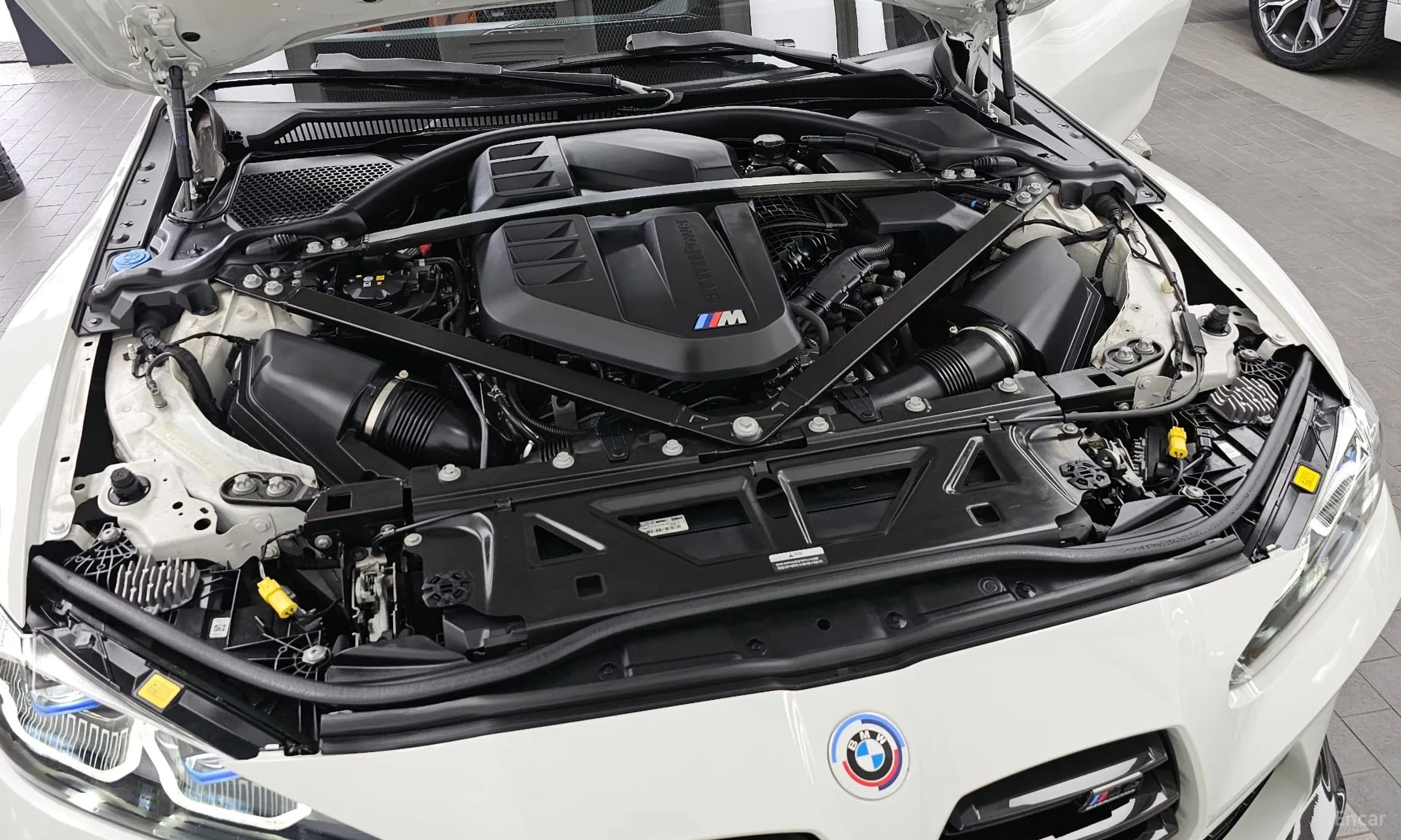 M4 (G82)